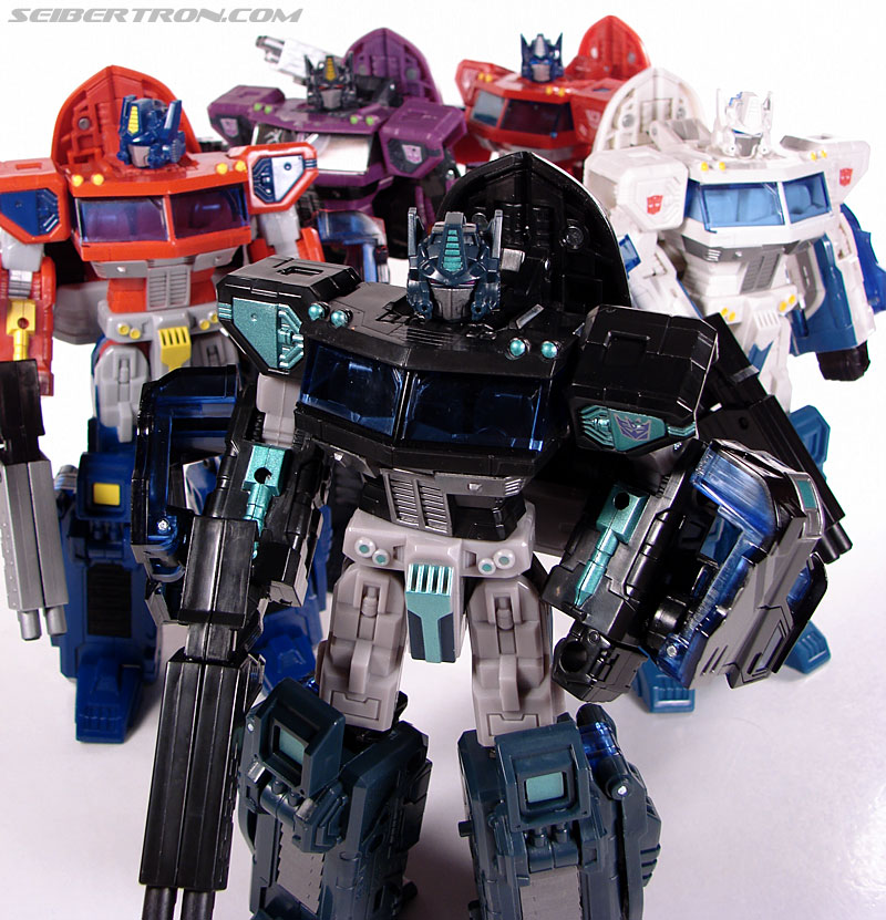 Transformers Universe - Classics 2.0 Nemesis Prime (Black Convoy) (Image #110 of 119)