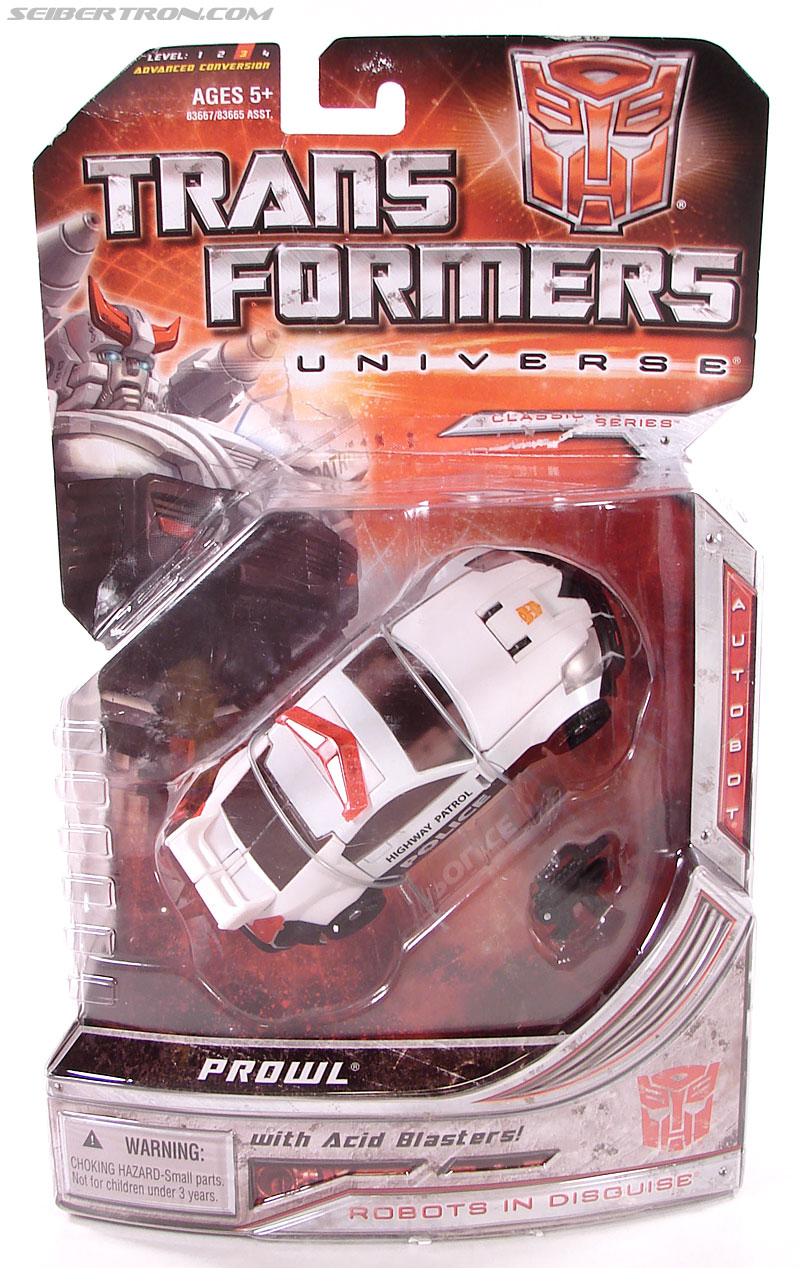 Transformers Universe - Classics 2.0 Prowl (Image #1 of 138)