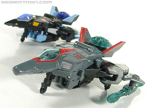 Transformers Universe - Classics 2.0 Air Raid (Image #48 of 118)