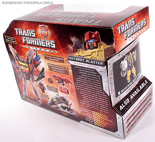 Transformers Universe - Classics 2.0 Blaster (Image #5 of 132)