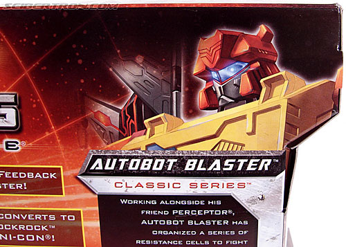 Transformers Universe - Classics 2.0 Blaster (Image #7 of 132)