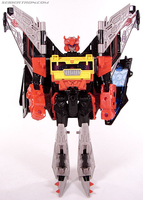Transformers Universe - Classics 2.0 Blaster (Image #49 of 132)