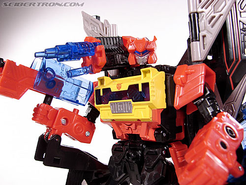 Transformers Universe - Classics 2.0 Blaster (Image #82 of 132)