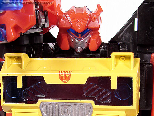 Transformers Universe - Classics 2.0 Blaster (Image #119 of 132)