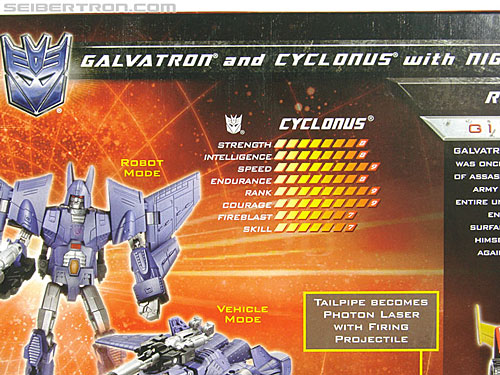 Transformers Universe - Classics 2.0 Cyclonus (Challenge at Cybertron) (Image #16 of 155)