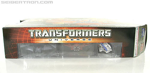 Transformers Universe - Classics 2.0 Cyclonus (Challenge at Cybertron) (Image #25 of 155)