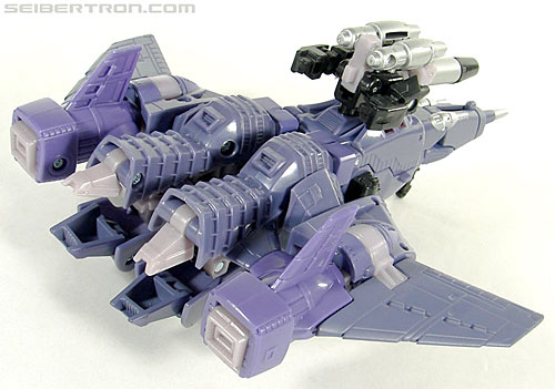 Transformers Universe - Classics 2.0 Cyclonus (Challenge at Cybertron) (Image #32 of 155)