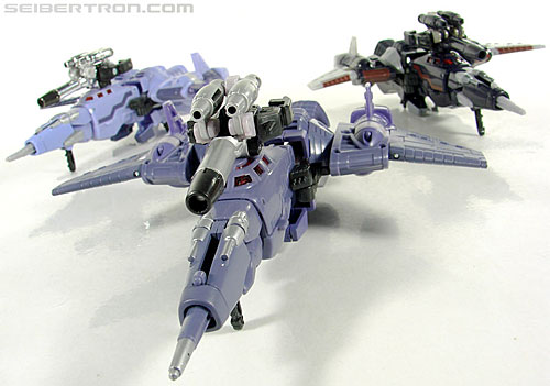 Transformers Universe - Classics 2.0 Cyclonus (Challenge at Cybertron) (Image #52 of 155)