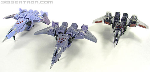 Transformers Universe - Classics 2.0 Cyclonus (Challenge at Cybertron) (Image #57 of 155)