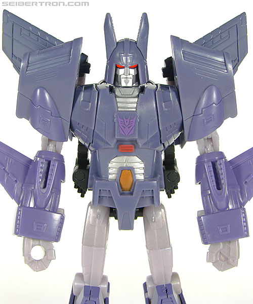 Transformers Universe - Classics 2.0 Cyclonus (Challenge at Cybertron) (Image #76 of 155)