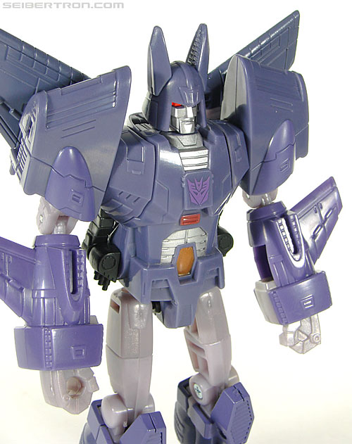 Transformers Universe - Classics 2.0 Cyclonus (Challenge at Cybertron) (Image #79 of 155)