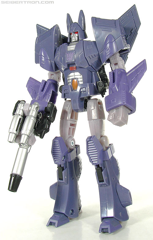 Transformers Universe - Classics 2.0 Cyclonus (Challenge at Cybertron) (Image #93 of 155)