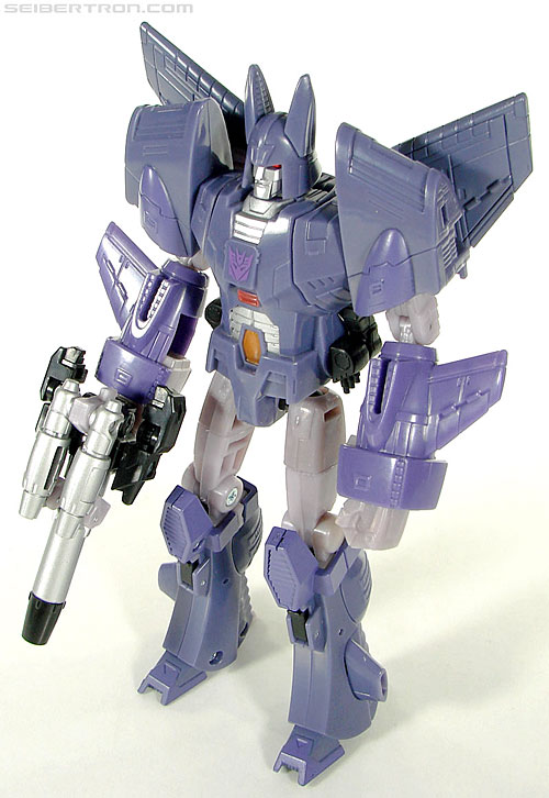 Transformers Universe - Classics 2.0 Cyclonus (Challenge at Cybertron) (Image #94 of 155)