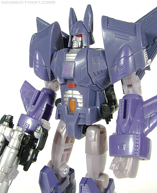 Transformers Universe - Classics 2.0 Cyclonus (Challenge at Cybertron) (Image #95 of 155)
