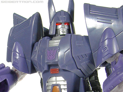 Transformers Universe - Classics 2.0 Cyclonus (Challenge at Cybertron) (Image #109 of 155)