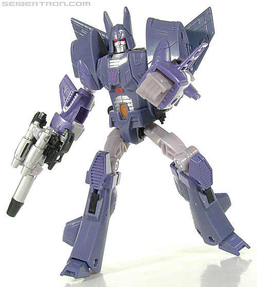 Transformers Universe - Classics 2.0 Cyclonus (Challenge at Cybertron) (Image #116 of 155)
