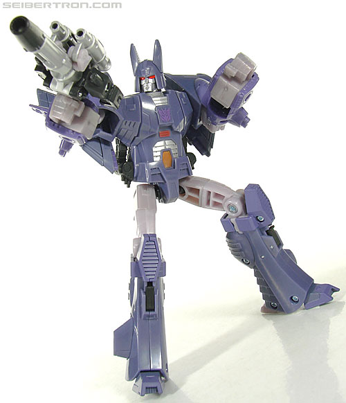 Transformers Universe - Classics 2.0 Cyclonus (Challenge at Cybertron) (Image #128 of 155)