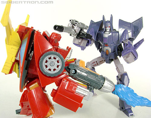 Transformers Universe - Classics 2.0 Cyclonus (Challenge at Cybertron) (Image #144 of 155)