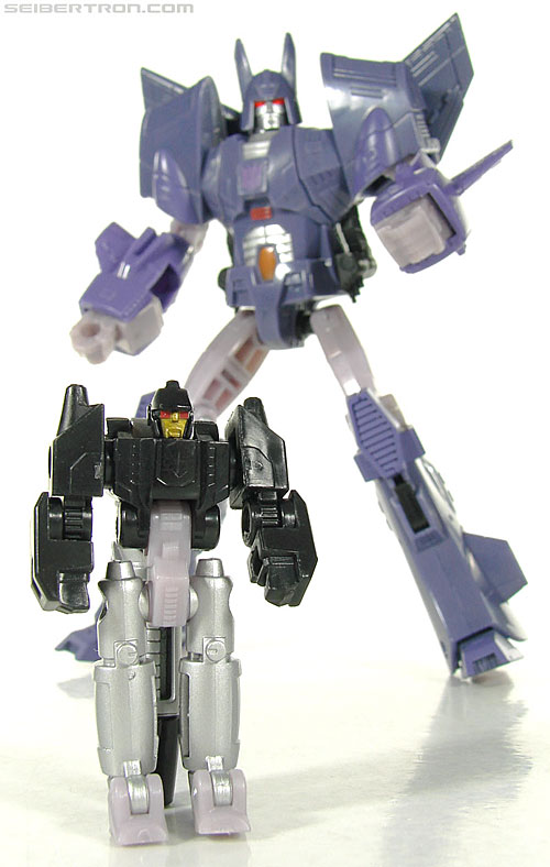 Transformers Universe - Classics 2.0 Nightstick (Challenge at Cybertron) (Image #66 of 67)