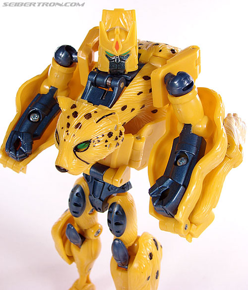 Transformers Universe - Classics 2.0 Cheetor Toy Gallery (Image
