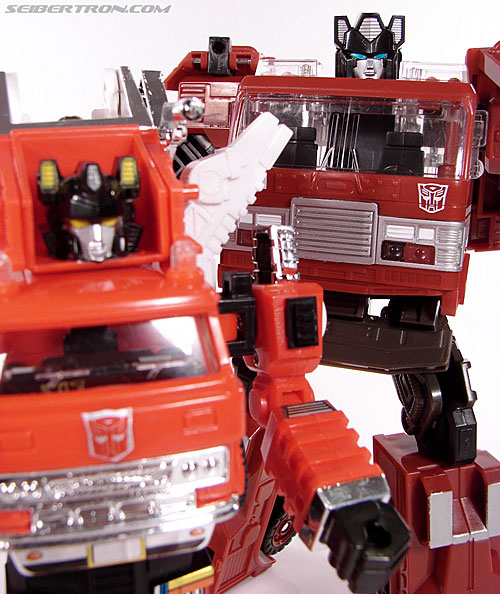 Transformers Universe - Classics 2.0 Inferno (Image #125 of 137)