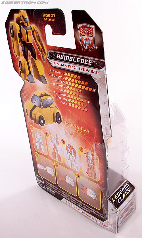 Transformers Universe - Classics 2.0 Bumblebee (Image #3 of 52)