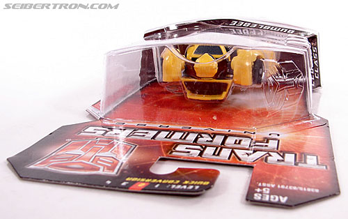 Transformers Universe - Classics 2.0 Bumblebee (Image #9 of 52)