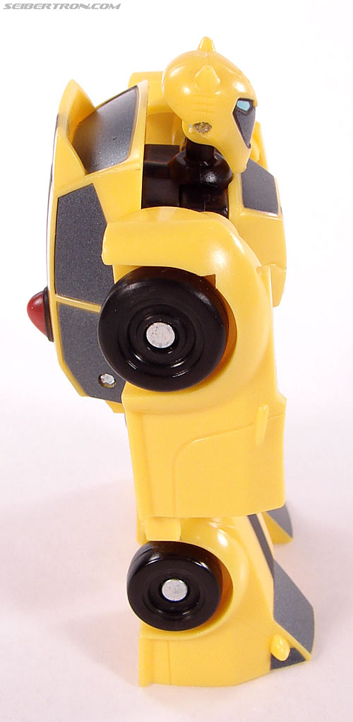 Transformers Universe - Classics 2.0 Bumblebee (Image #32 of 52)