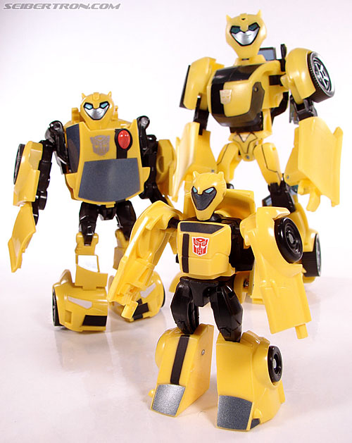 Transformers Universe - Classics 2.0 Bumblebee (Image #49 of 52)