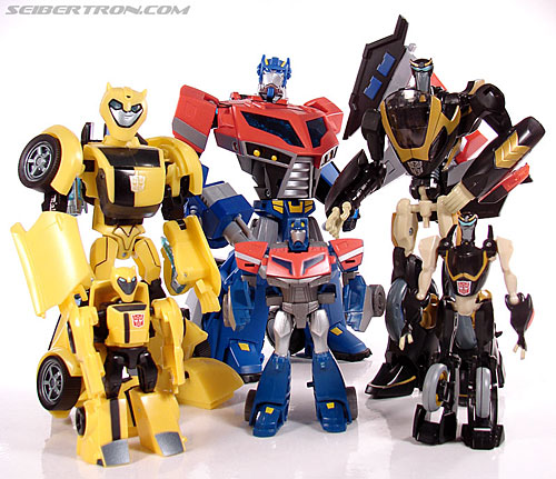 Transformers Universe - Classics 2.0 Bumblebee (Image #51 of 52)