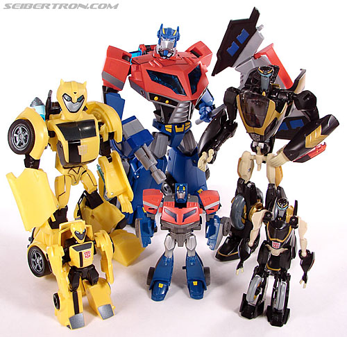 Transformers Universe - Classics 2.0 Bumblebee (Image #52 of 52)