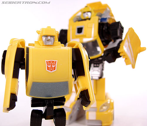 Transformers Universe - Classics 2.0 Bumblebee (Image #69 of 69)