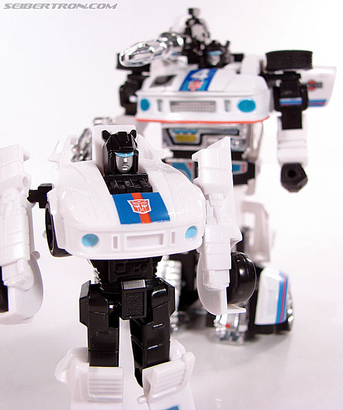 Transformers Universe - Classics 2.0 Jazz (Meister) (Image #63 of 65)