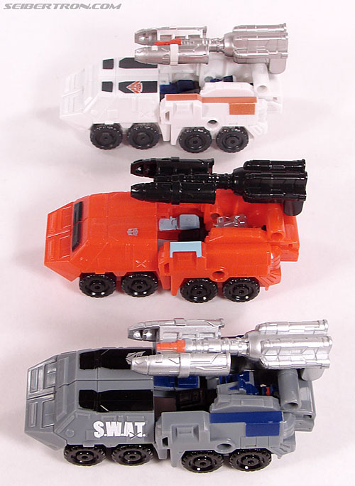 Transformers Universe - Classics 2.0 Onslaught (Image #28 of 61)