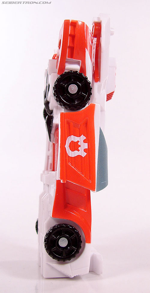 Transformers Universe - Classics 2.0 Red Alert (Image #52 of 83)