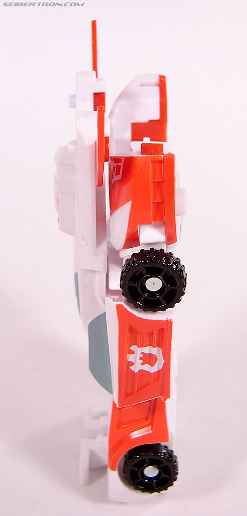 Transformers Universe - Classics 2.0 Red Alert (Image #69 of 83)