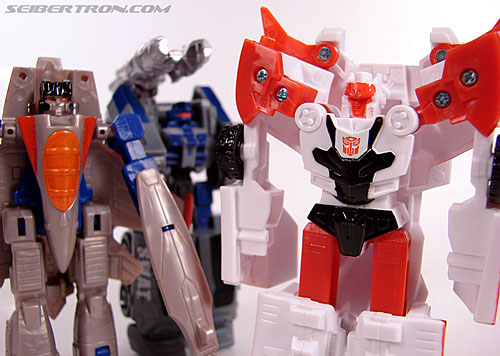 Transformers Universe - Classics 2.0 Red Alert (Image #77 of 83)