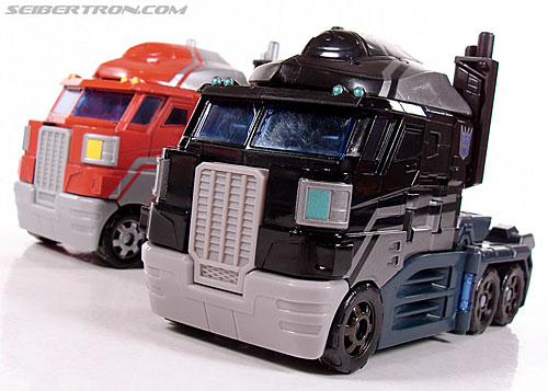 Transformers Universe - Classics 2.0 Nemesis Prime (Black Convoy) (Image #40 of 119)