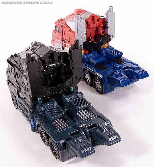 Transformers Universe - Classics 2.0 Nemesis Prime (Black Convoy) (Image #42 of 119)