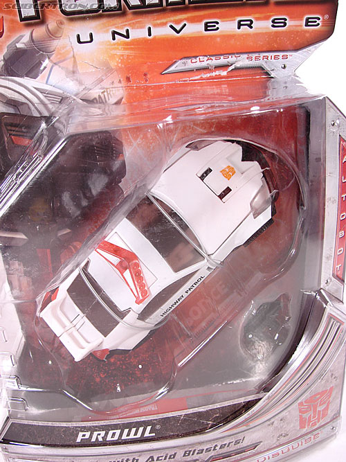 Transformers Universe - Classics 2.0 Prowl (Image #2 of 138)