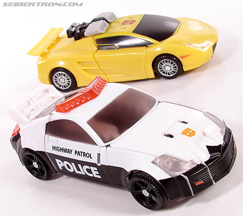Transformers Universe - Classics 2.0 Prowl (Image #37 of 138)