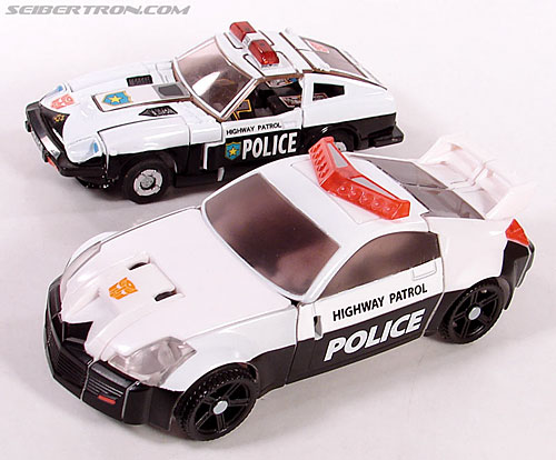 Transformers Universe - Classics 2.0 Prowl (Image #45 of 138)