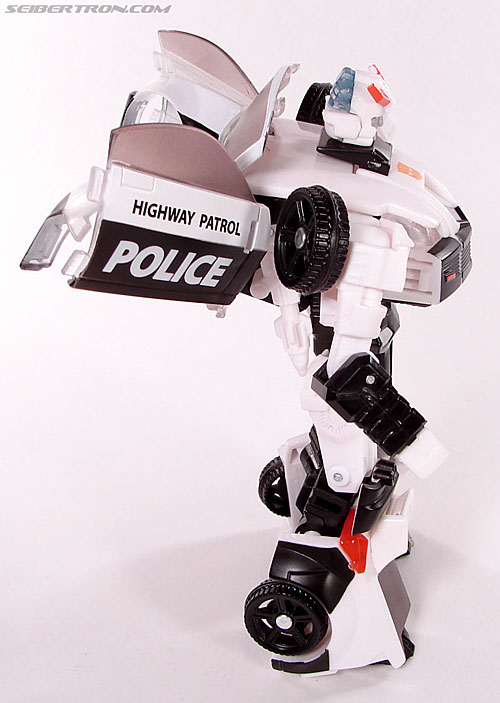 Transformers Universe - Classics 2.0 Prowl (Image #73 of 138)