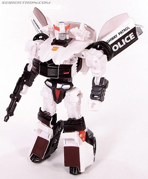 Transformers Universe - Classics 2.0 Prowl (Image #99 of 138)