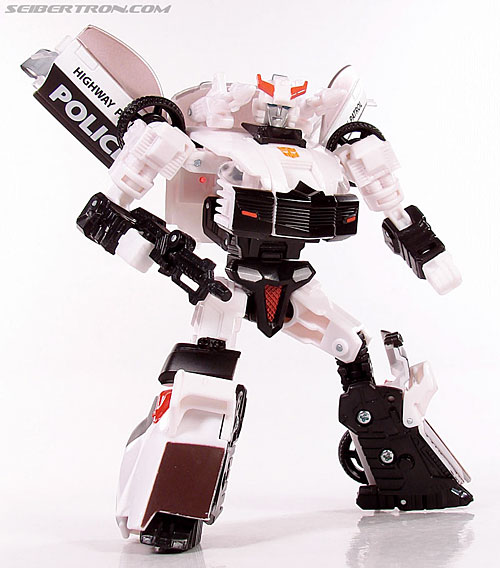 Transformers Universe - Classics 2.0 Prowl (Image #109 of 138)