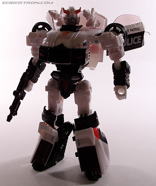 Transformers Universe - Classics 2.0 Prowl (Image #116 of 138)