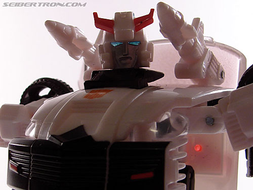 Transformers Universe - Classics 2.0 Prowl (Image #118 of 138)
