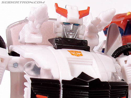 Transformers Universe - Classics 2.0 Prowl (Image #128 of 138)