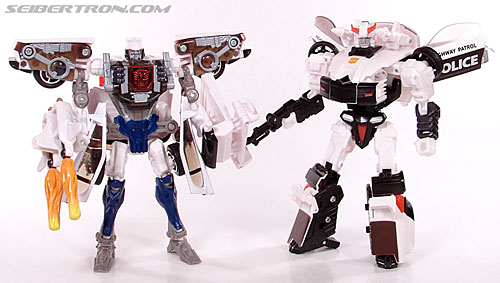 Transformers Universe - Classics 2.0 Prowl (Image #135 of 138)