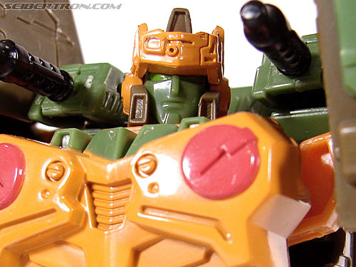 Transformers Universe - Classics 2.0 Roadbuster (Image #66 of 89)